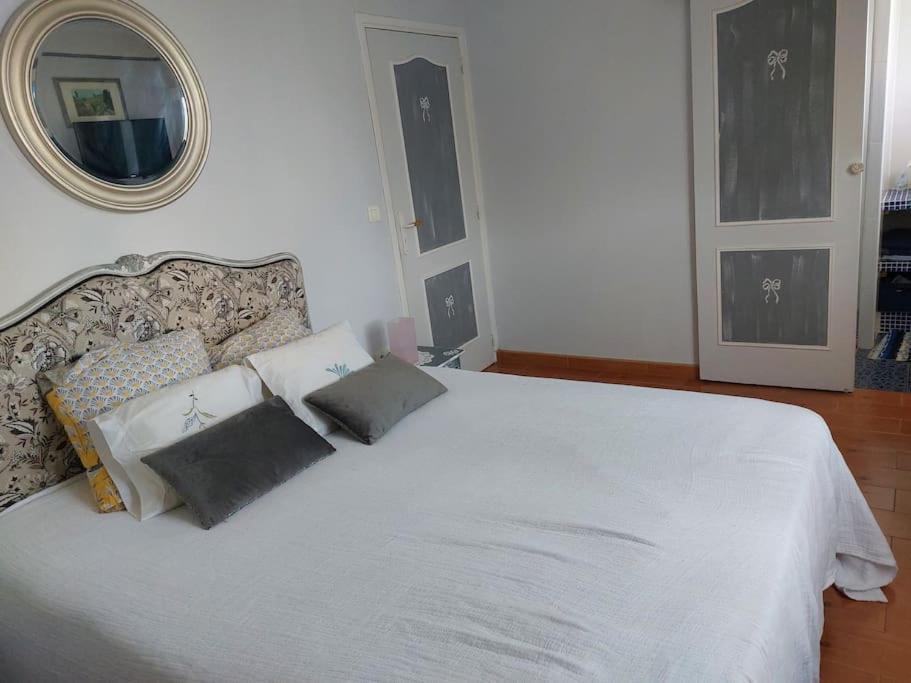Villa De Charme Avec Piscine Saint-Jory Екстериор снимка